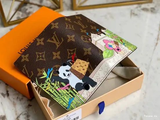 Affordable VUITTON LOUIS PASSPORT COVER 0523